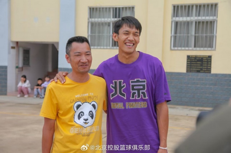 那一封信的故事還在延續(xù) 矣進(jìn)宏母校的師生們來到北京了！