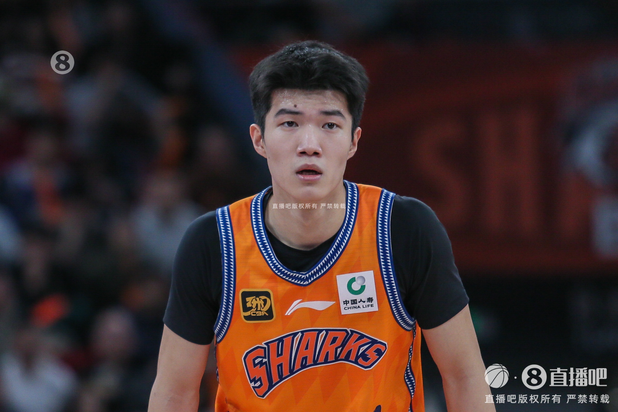 率先發(fā)力！偰李永煒首節(jié)5中4拿到11分 三分4中3